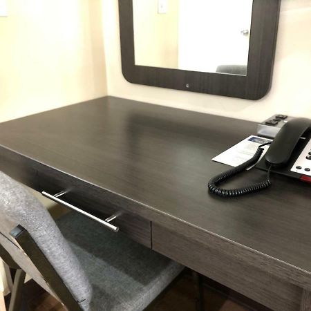 Simply Home Inn & Suites - Ривърсайд Екстериор снимка