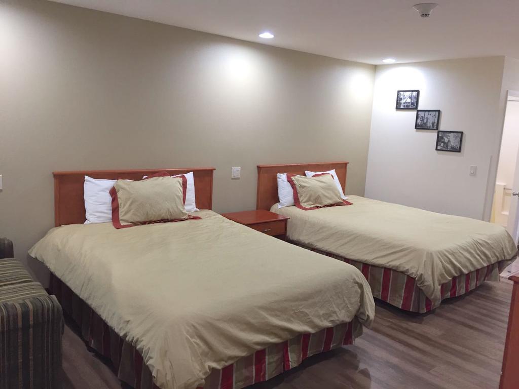 Simply Home Inn & Suites - Ривърсайд Екстериор снимка