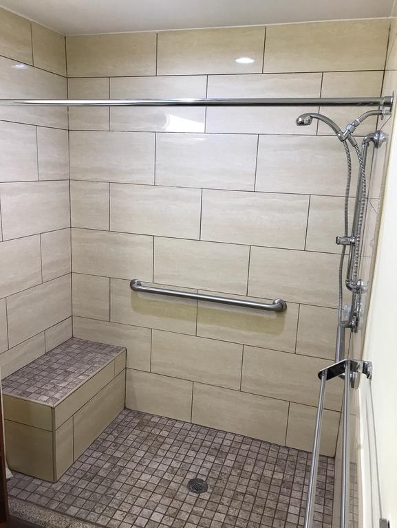 Simply Home Inn & Suites - Ривърсайд Екстериор снимка