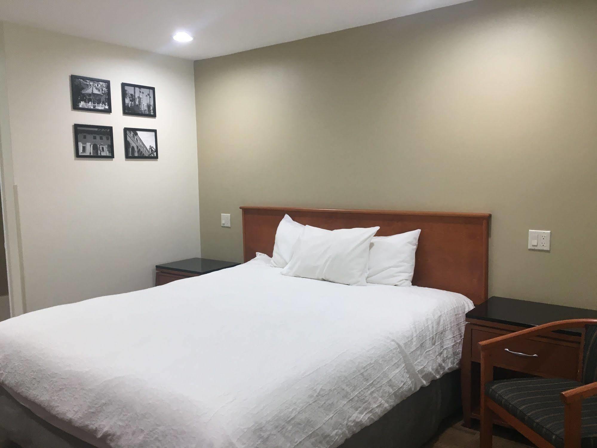 Simply Home Inn & Suites - Ривърсайд Екстериор снимка