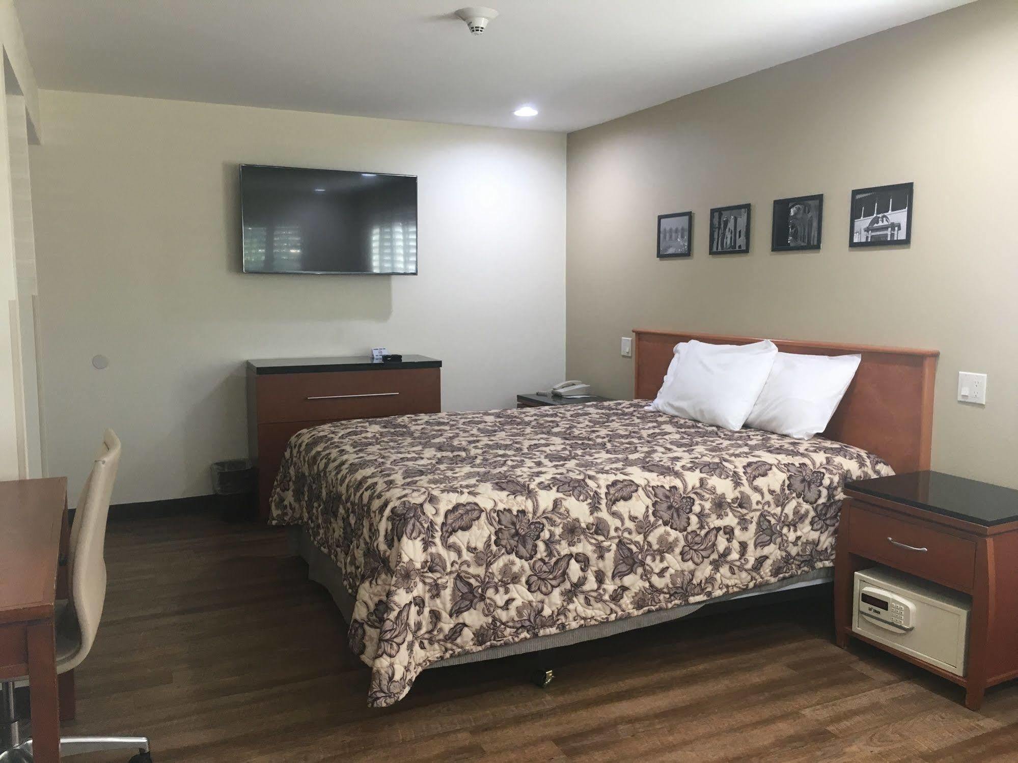 Simply Home Inn & Suites - Ривърсайд Екстериор снимка